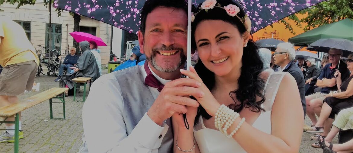 VanLife-Auvergne - France - Wedding Anniversary - Cat porn - Mountains - Cahors - Wine - kitty