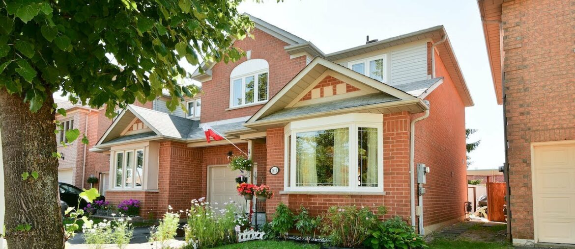 1612 Arcadia Sq, Pickering – Open House Video Tour 1612 Arcadia Sq, Pickering - Open House Video Tour