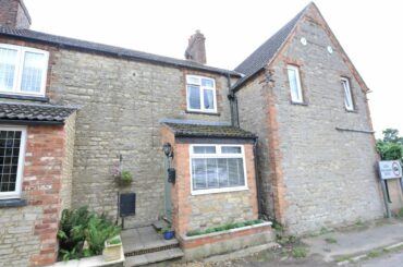 2 Hilltop, Little Harrowden, NN9 5BS