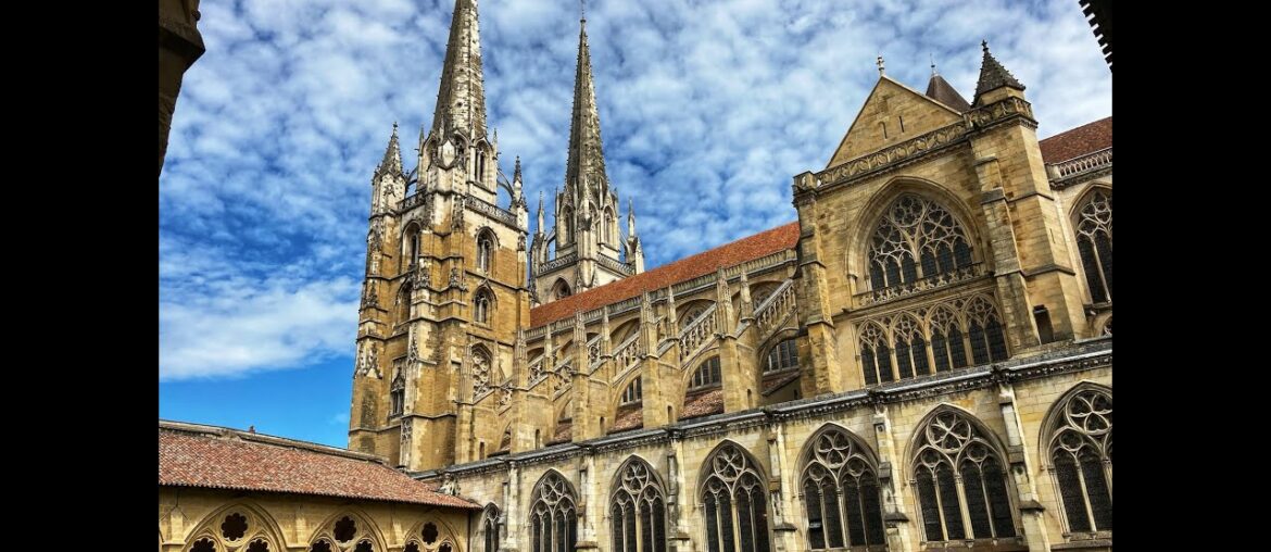 Stroll in Bayonne's town center (French Basque country)