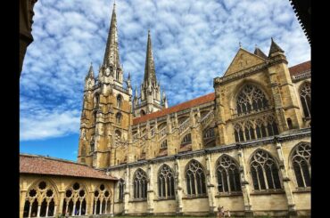 Stroll in Bayonne's town center (French Basque country)