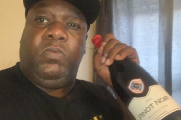 Friday night hang out with my Franch wine and 5 step guide to Pattaya city Thailand