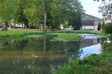 EP11 Stop overnight at chateau de Melin in Burgundy Before heading to Château des Fortis