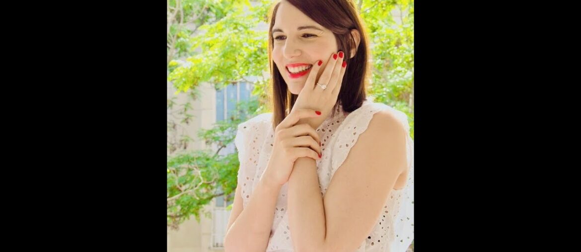 I am Orchidée Blanche, your French Etiquette Mentor