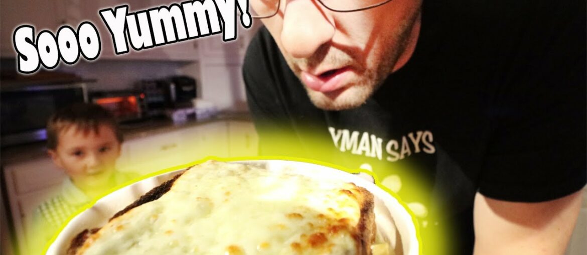 Super Easy French Onion Soup – With a splash of white WINE – Yum! Super Easy French Onion Soup - With a splash of white WINE - Yum!