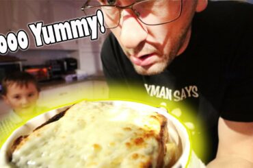 Super Easy French Onion Soup - With a splash of white WINE - Yum!