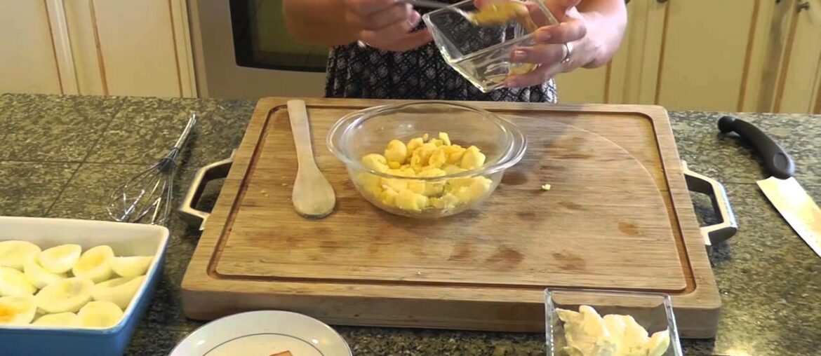 Recette Française: OEUFS MIMOSA / MIMOSA EGGS French Recipe (sans gluten / gluten-free)