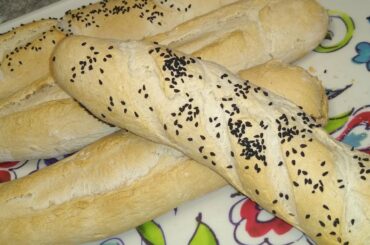 Easy french baguettes 🥖 recipes. Recette de pain baguette facile 🥖