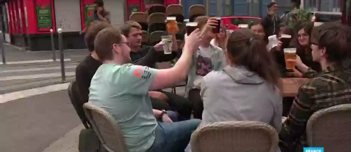 Covid-19 : bars et restaurants sommés de fermer la nuit dans le nord de la France Covid-19 : bars et restaurants sommés de fermer la nuit dans le nord de la France