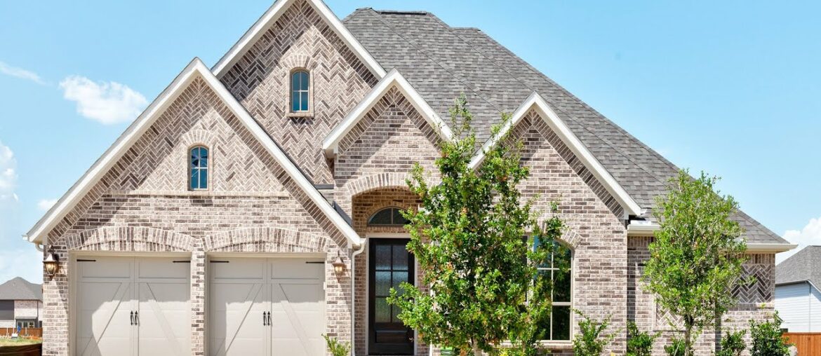 Perry Homes in Reserve at Creekside - 905 Elmwood Avenue