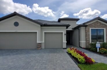 The Summerville II Manor Home by Lennar