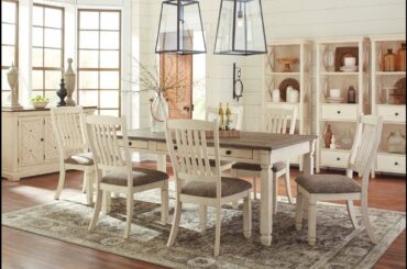 Gardner-White: Bolanburg Dining Room Collection