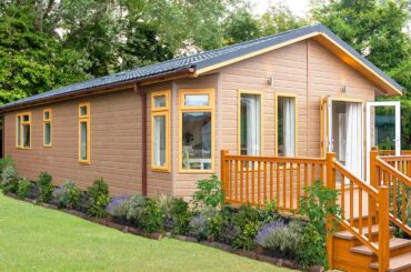 Amazing Contemporary Westfield Luxury Lodge from Omar