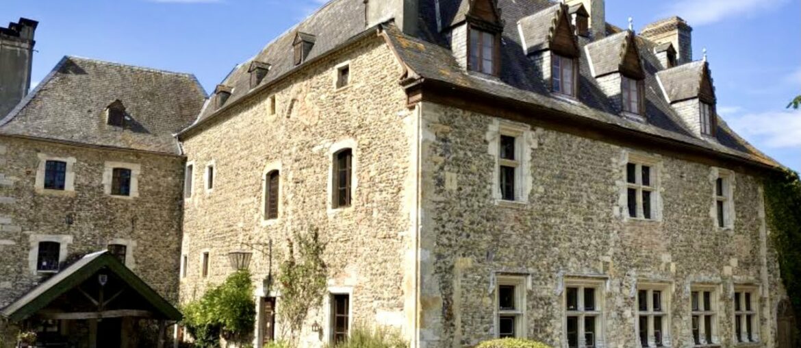 A Magnificent, Historic 12C Château | For Sale by French Character Homes A Magnificent, Historic 12C Château | For Sale by French Character Homes