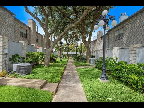 Home for Sale in Energy Corridor: 414 Wilcrest Drive #414 Home for Sale in Energy Corridor: 414 Wilcrest Drive #414