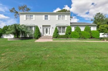 5 Gerald Drive Holbrook, NY | ColdwellBankerHomes.com