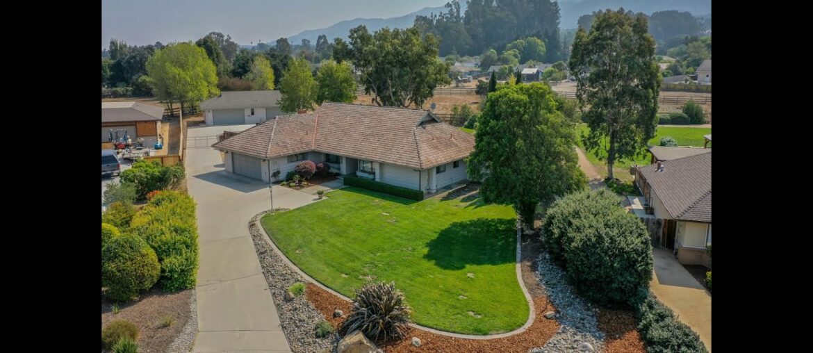 22205 Tara Ct, Salinas, CA 93908 Video walk through by Angela Savage, Broker 22205 Tara Ct, Salinas, CA 93908 Video walk through by Angela Savage, Broker