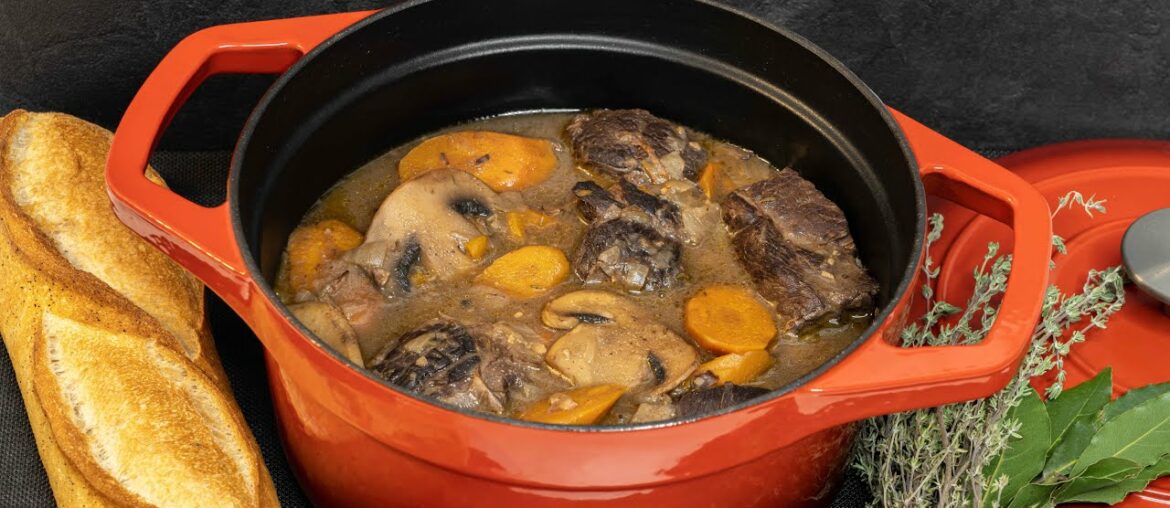 BOEUF BOURGUIGNON (Recette Française) – Recette Facile BOEUF BOURGUIGNON (Recette Française) - Recette Facile