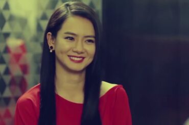 Girl started to accompany the wine lady,drinking all the time, the guests still treat her like this!