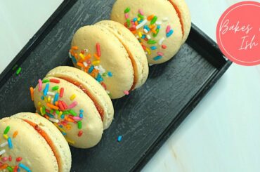 How to make easy French macarons (step by step recipe)