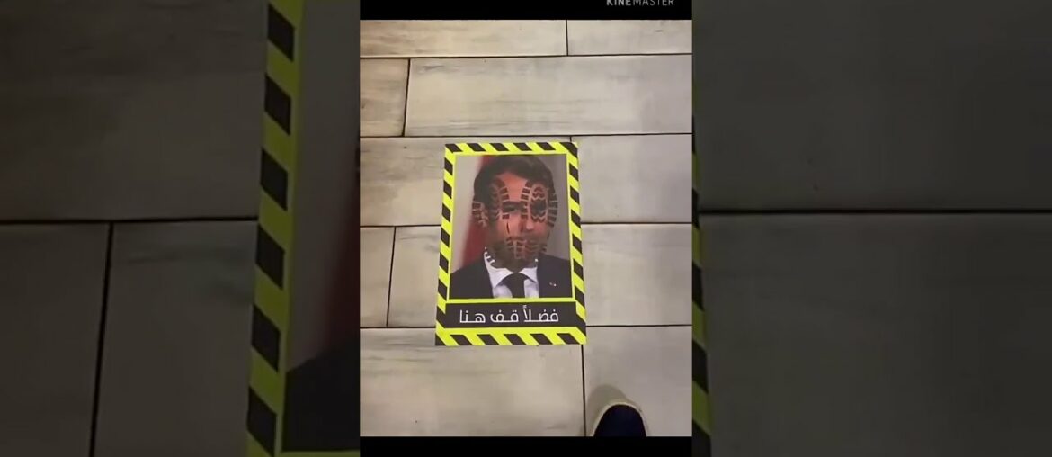 A local Restaurant in Kuwait protest against France #Stopislamophobia