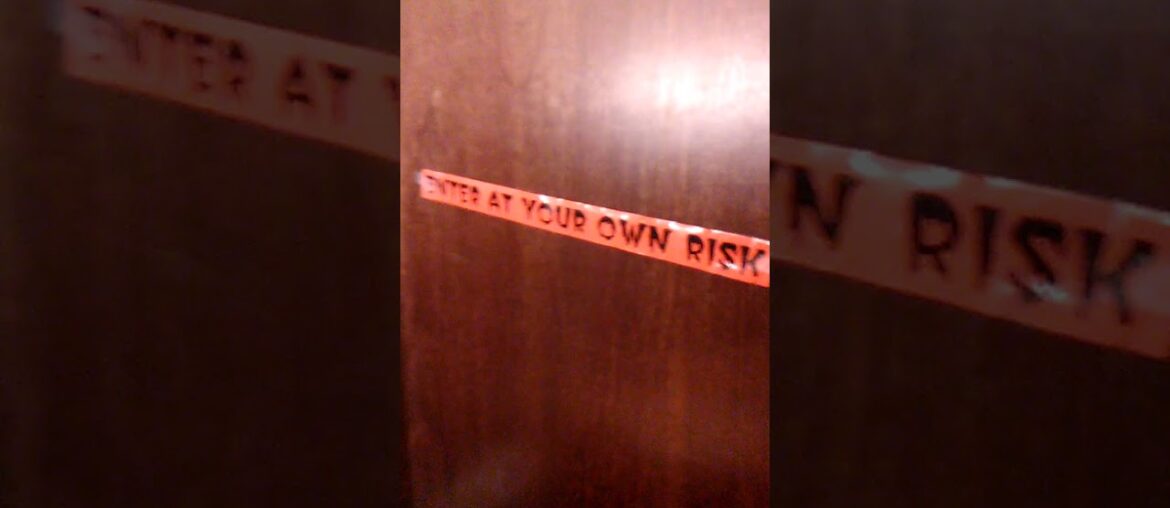 Halloween Vine - Asner French Man