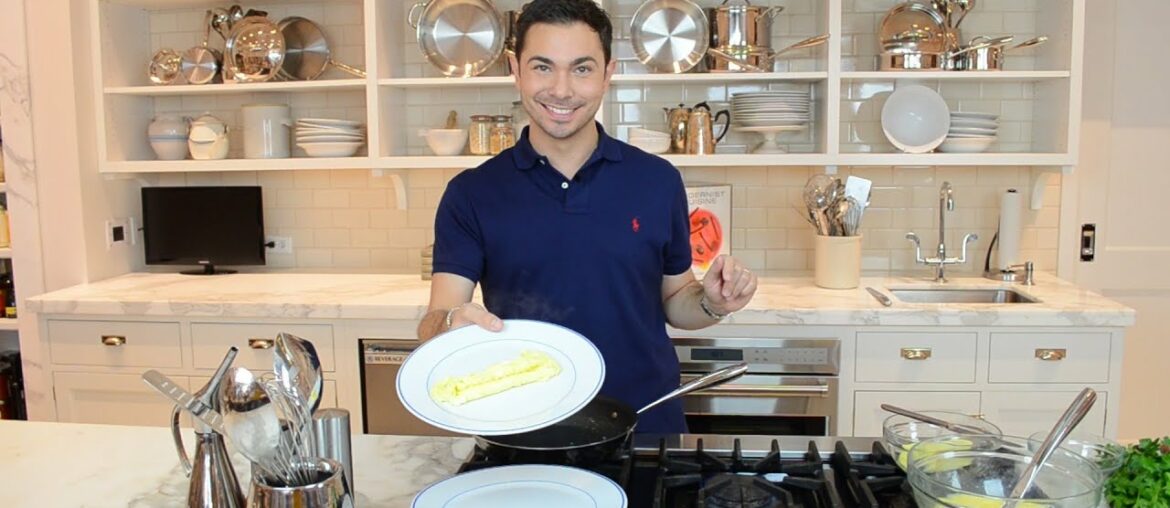 The Easiest French Omelettes at Williams-Sonoma The Easiest French Omelettes at Williams-Sonoma