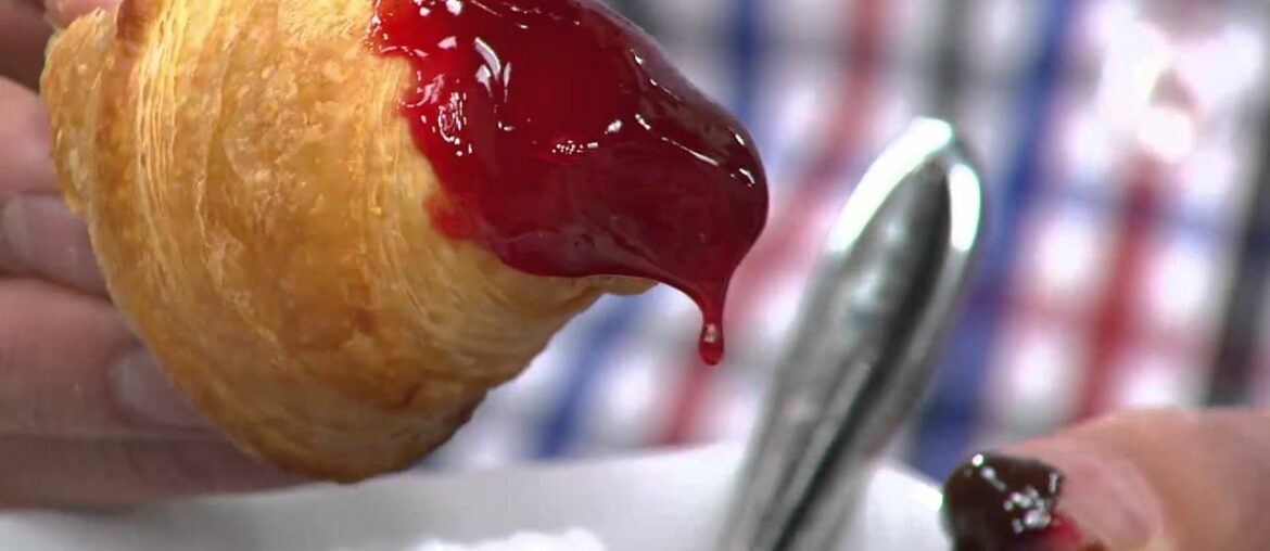 SHWK 12/8 Authentic Gourmet (80) Mini French Croissants with Carolyn Gracie