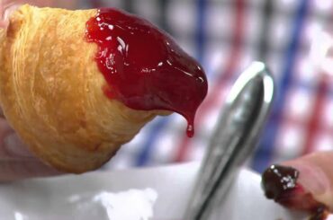 SHWK 12/8 Authentic Gourmet (80) Mini French Croissants with Carolyn Gracie