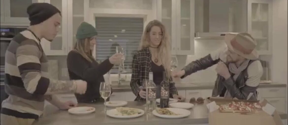 It's a great pizza party when you have awesome friends, great wine and puppies