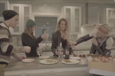 It's a great pizza party when you have awesome friends, great wine and puppies