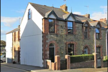 Daniell Road, Truro - A gorgeous three bedroom Victorian townhouse in a popular location...