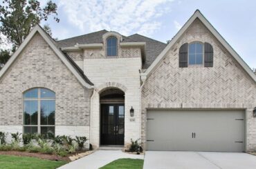Perry Homes in The Groves - 12114 Drummond Maple Drive