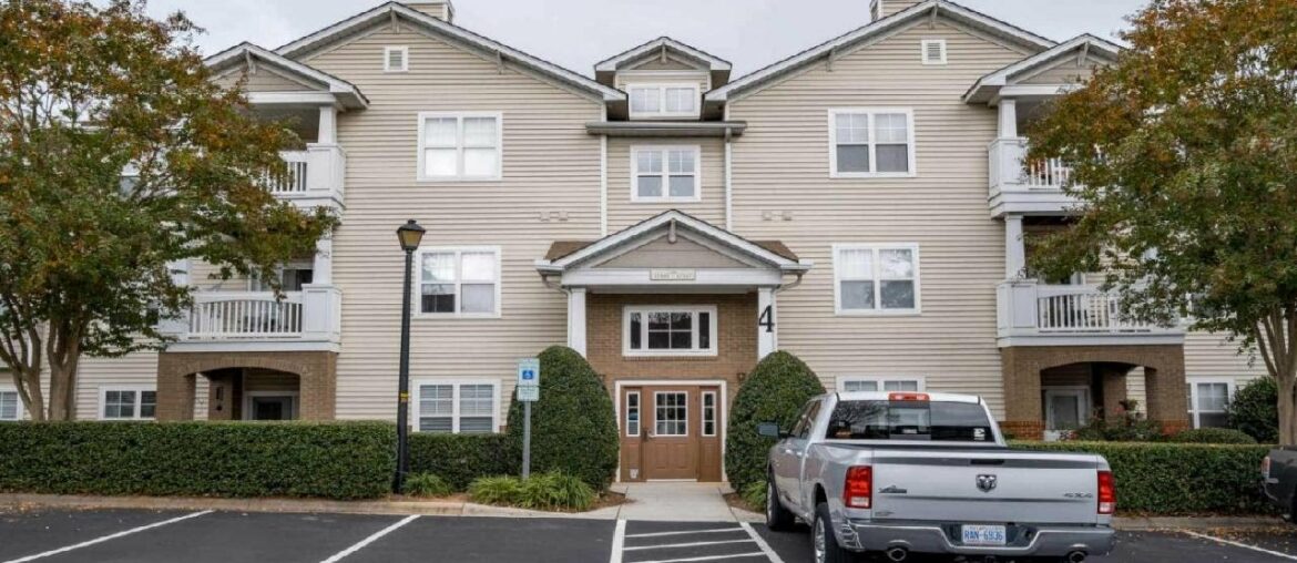 17107 Doe Valley Court, Cornelius, NC Presented by Brigitte Perry. 17107 Doe Valley Court, Cornelius, NC Presented by Brigitte Perry.