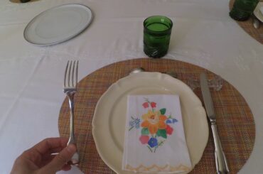 French table manner: table setting
