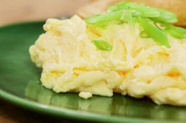Poached Scrambled Eggs | Everyday Gourmet S7 E8