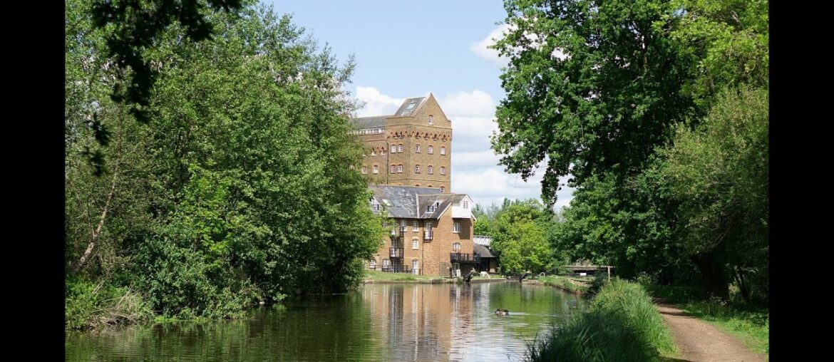 New Haw Surrey Jigsaw Connecting People To Property