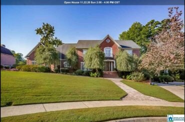 Homes for sale - 2105 Longleaf Trl, Vestavia Hills, AL 35243