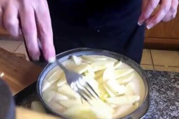 How to make a French yogurt apple cake RECIPE