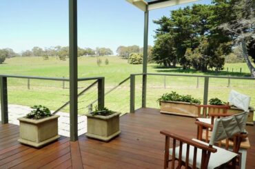 Rare & Idyllic Rural Living With Exceptional Horse Facilities!