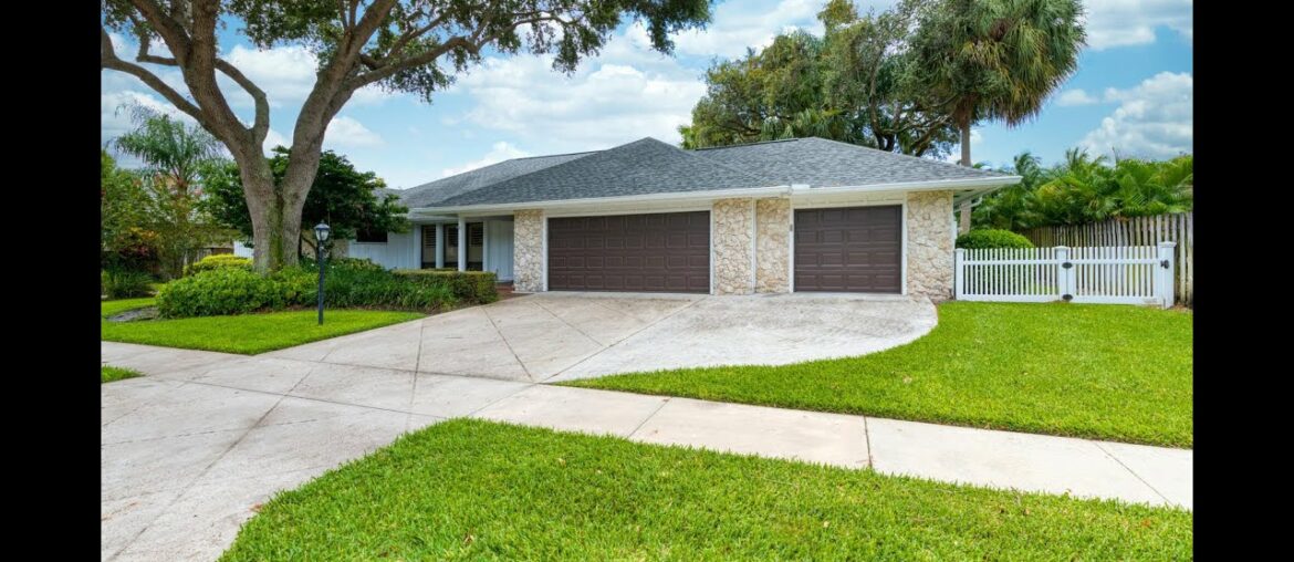 Video preview – Residential for sale – 2424 Palm Harbor Drive, Palm Beach Gardens, FL 33410 Video preview - Residential for sale - 2424 Palm Harbor Drive, Palm Beach Gardens, FL 33410