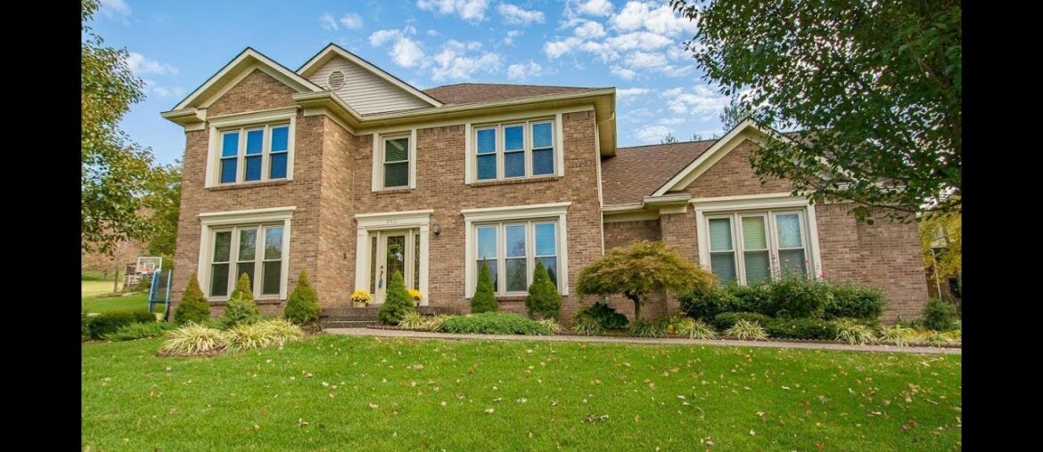 9511 Holiday Dr, Louisville, KY, 40272 Tour - $390,000