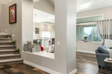 Realty ONE Group Signature - Team 1580 - 10194 S LORIDAN LN E