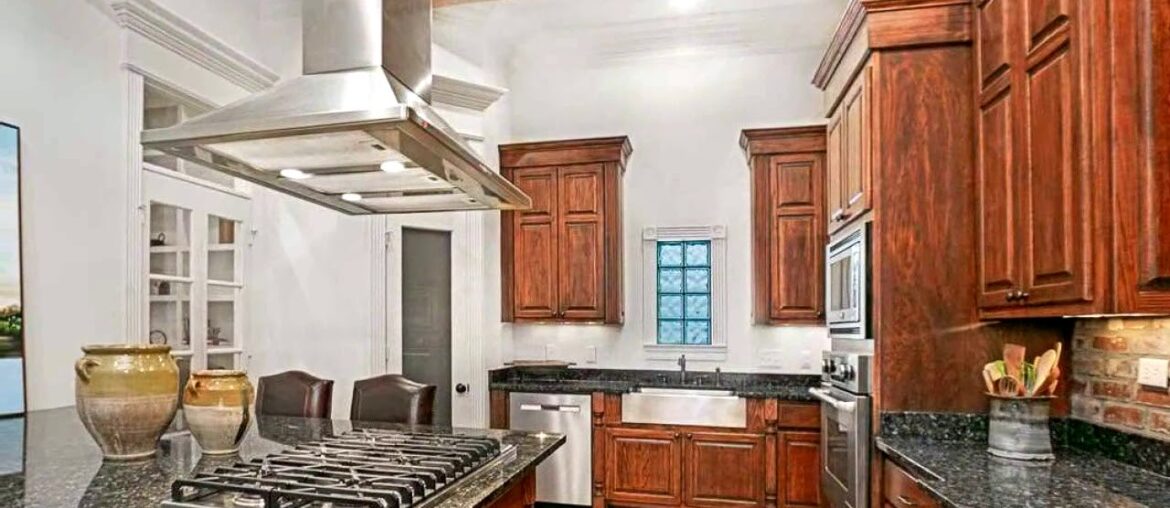 Homes for Sale – 2924 Rue D Orleans, Baton Rouge, LA 70810 Homes for Sale - 2924 Rue D Orleans, Baton Rouge, LA 70810