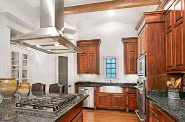 Homes for Sale - 2924 Rue D Orleans, Baton Rouge, LA 70810