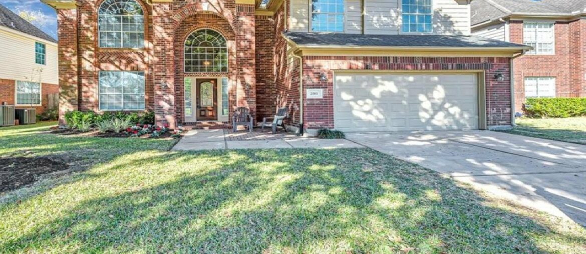 2911 Colonel Court Drive, Richmond, TX Presented by Kimbra Valachovic. 2911 Colonel Court Drive, Richmond, TX Presented by Kimbra Valachovic.