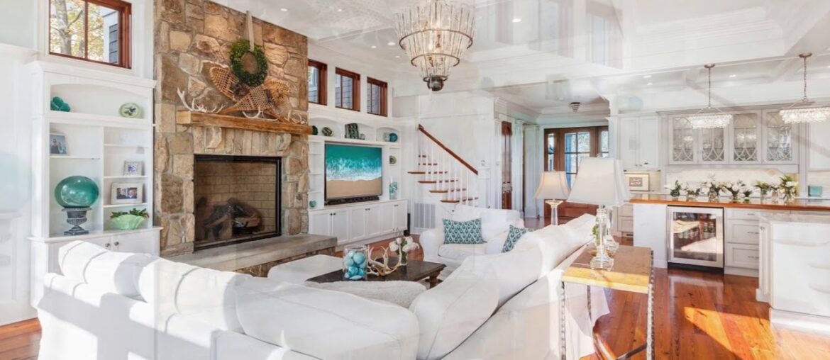 10385 Holt, Chapel Hill, NC 27517 10385 Holt, Chapel Hill, NC 27517