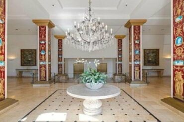 9249 Burton Way, Beverly Hills, California Presented by Kiki Freeman.