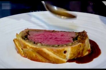 FILLET OF BEEF WELLINGTON, RED WINE SAUCE