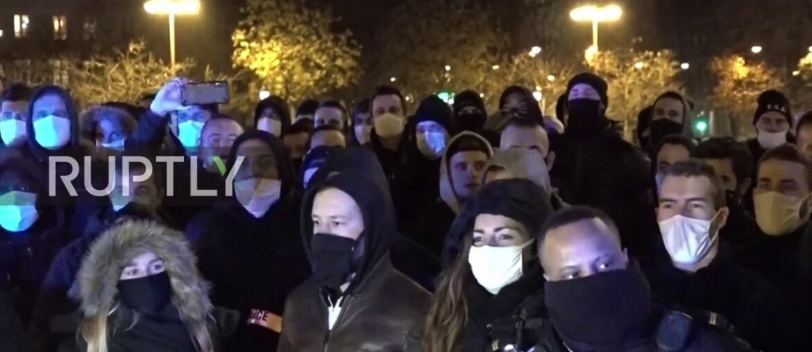 France: We need support – policemen protest in Paris France: We need support - policemen protest in Paris